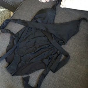 AE Black 1 piece